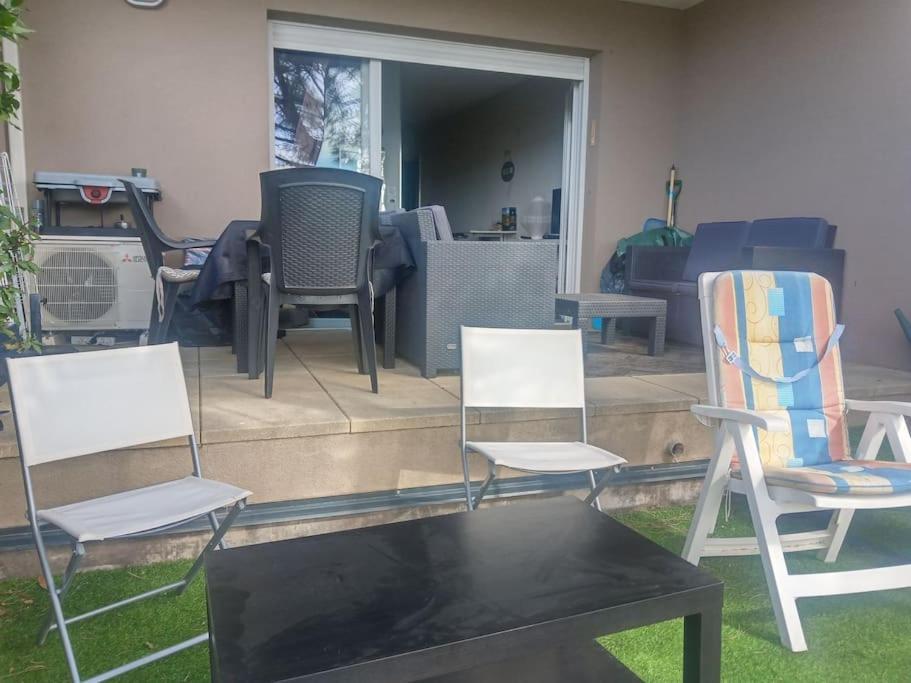 Appartement Rez De Jardin Fréjus